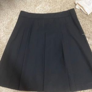 Black pleated theory skirt